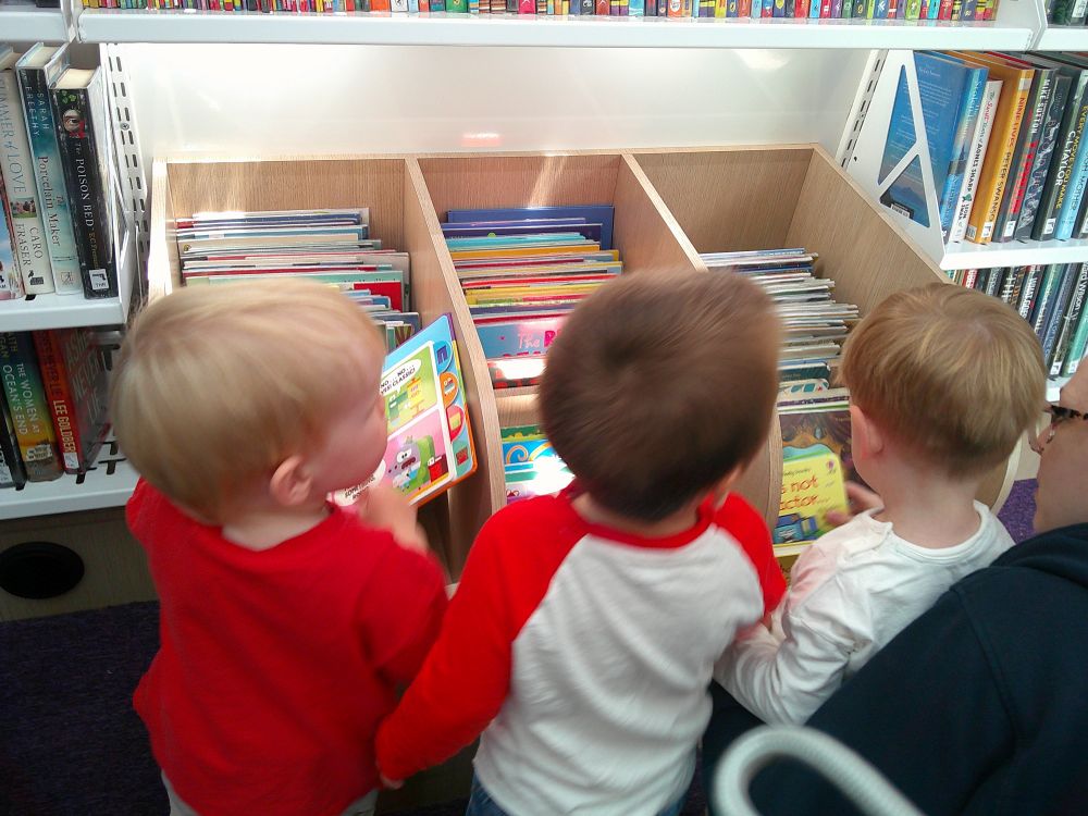 reading activities for babies